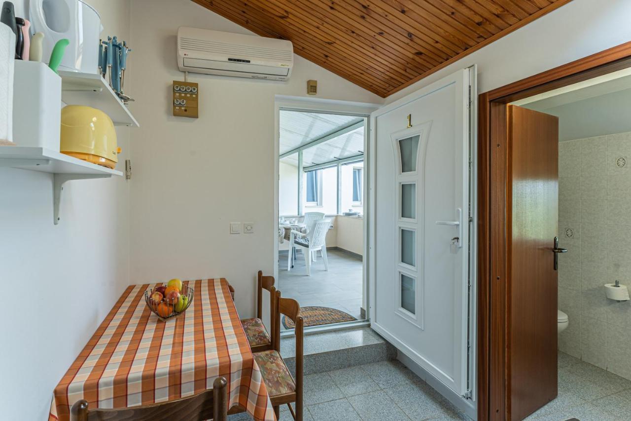 Apartmani Mirela Banjole Bagian luar foto
