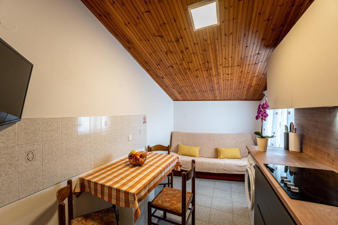 Apartmani Mirela Banjole Bagian luar foto