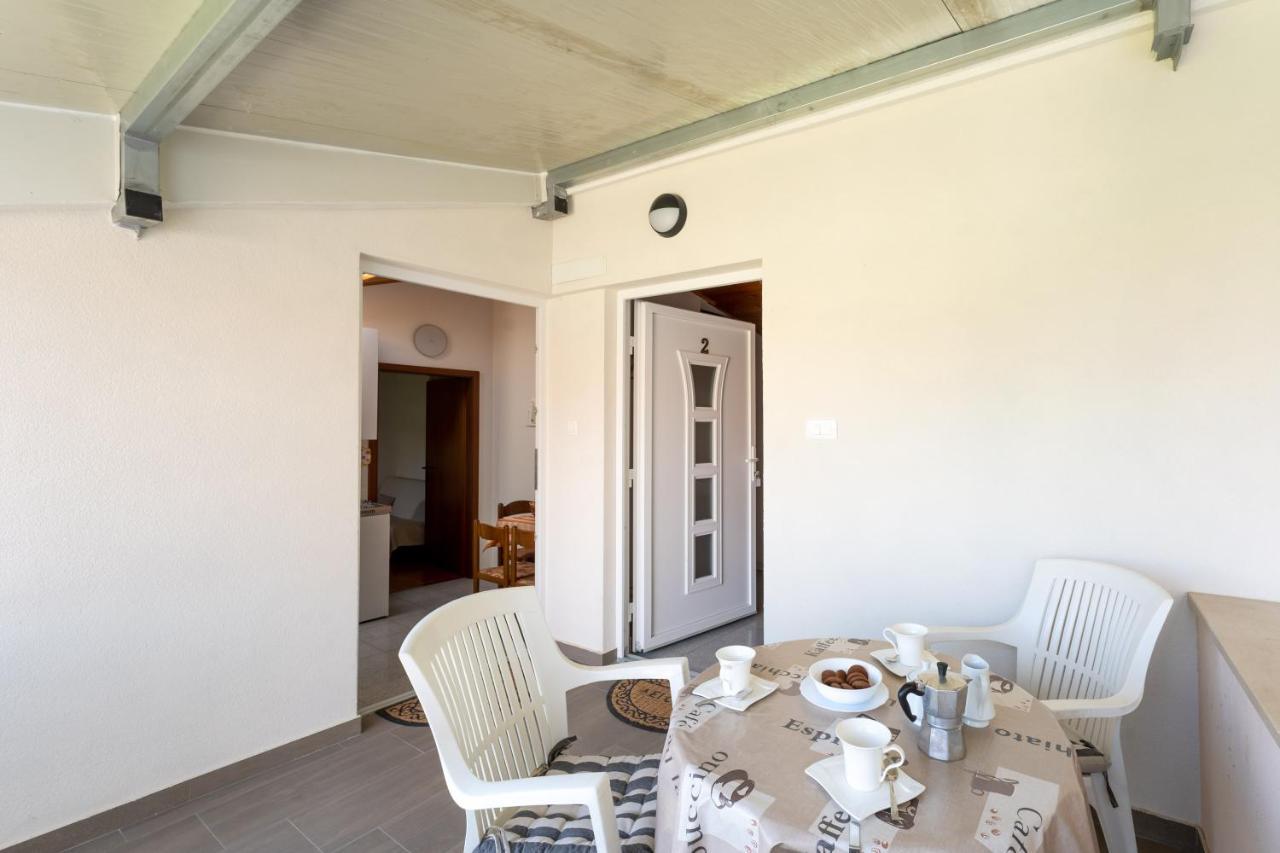 Apartmani Mirela Banjole Bagian luar foto