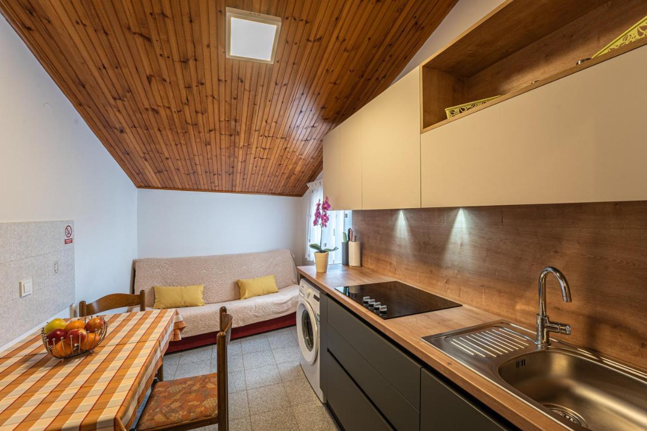Apartmani Mirela Banjole Bagian luar foto