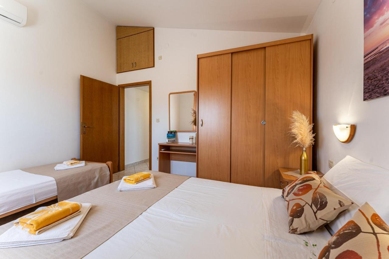 Apartmani Mirela Banjole Bagian luar foto