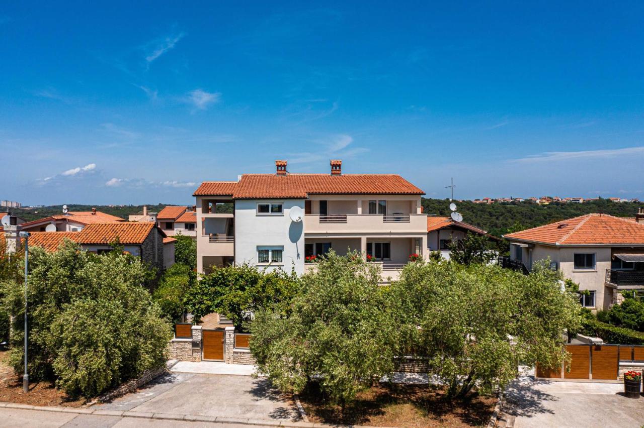 Apartmani Mirela Banjole Bagian luar foto